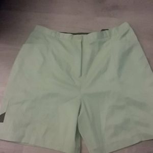 Bette & Court golf shorts